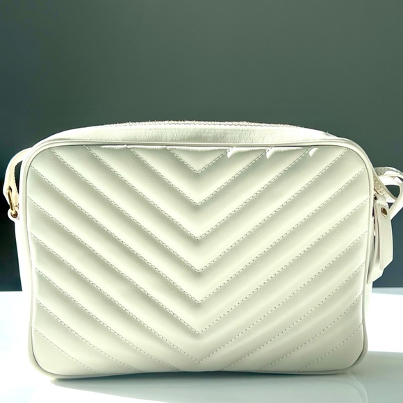 YSL Blanc Vintage Monogram Lou Camera shoulder/crossbody bag in calfskin leather - Picture 2 of 12